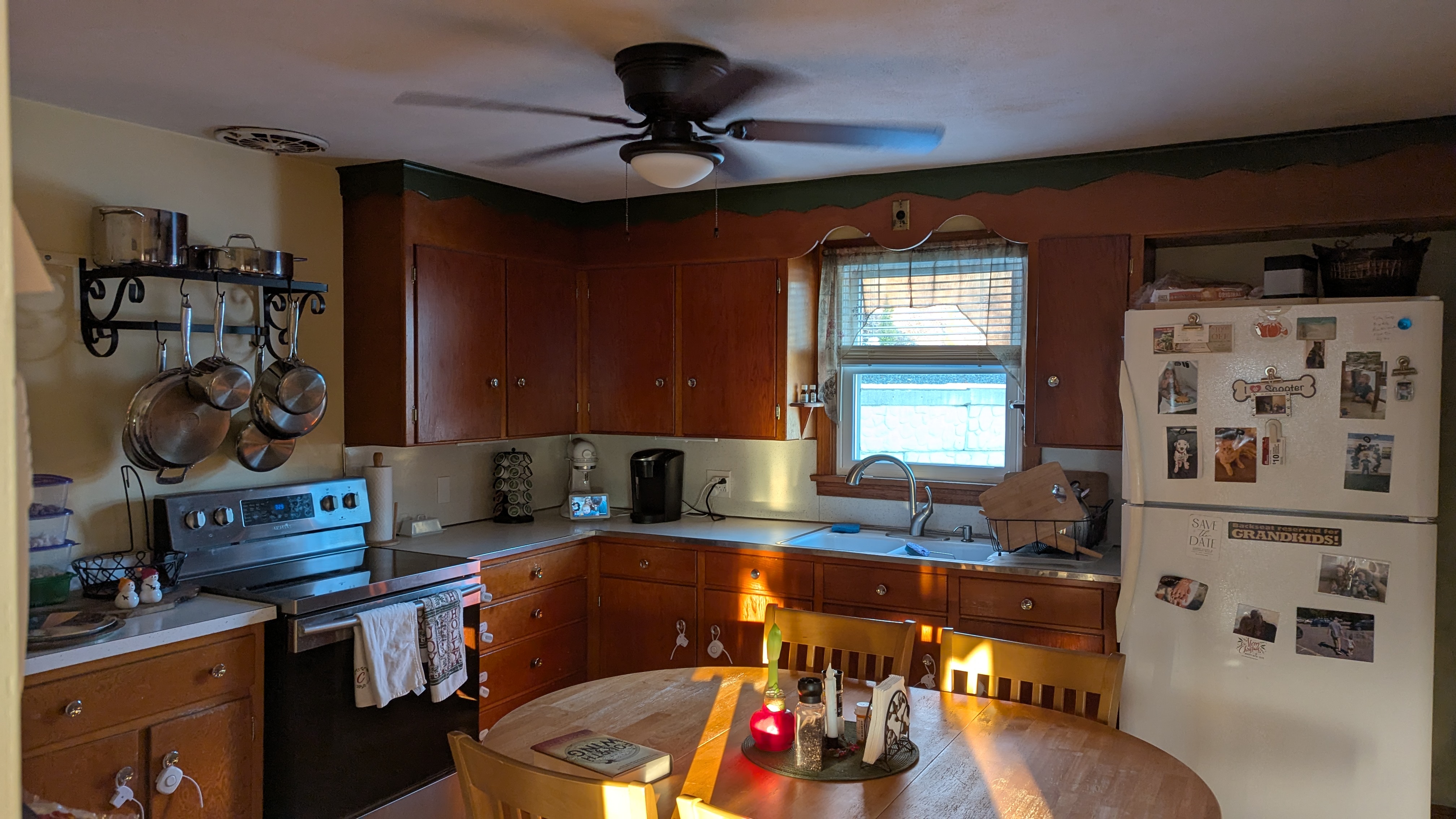 Old Mid-Century Modern Kitchen