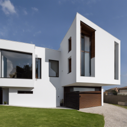 Contemporary House Exterior