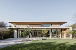 Mid-Century Modern House Exterior