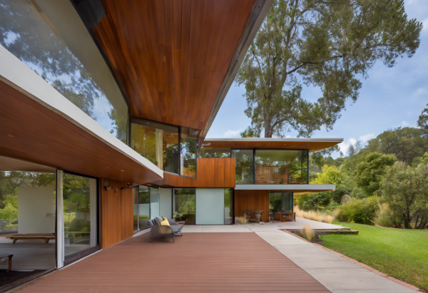 Mid-Century Modern House Exterior