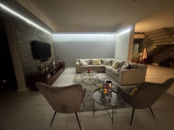 Old Contemporary 