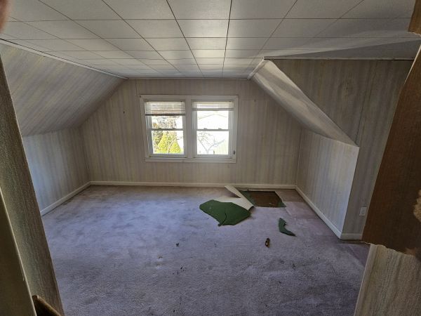 Old Coastal Bedroom