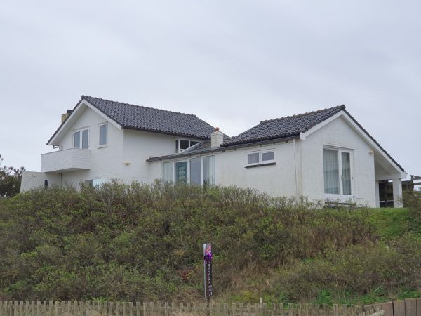 Old Contemporary House Exterior