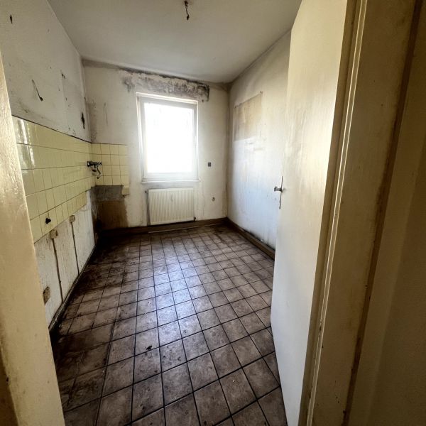 Old Minimalist Kitchen