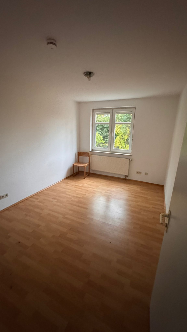 Old Minimalist Bedroom